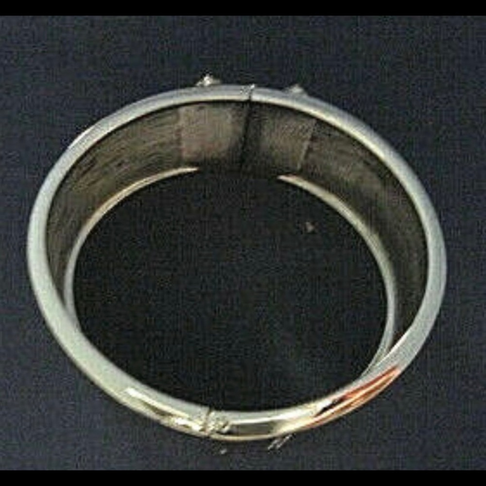 Victoria’s Secret Gold Stud Bracelet - Picture 3 of 5
